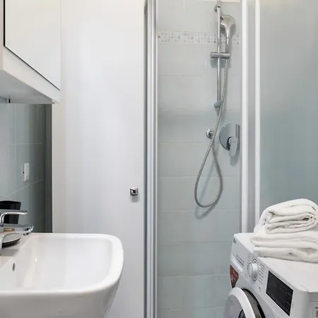 Prato Della Valle Red & Blu