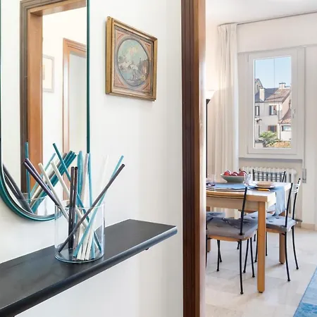 Prato Della Valle Red & Blu * Padova