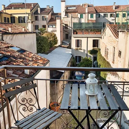 Prato Della Valle Red & Blu Apartman *