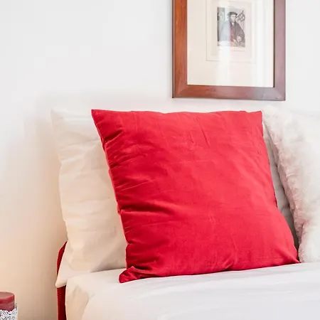 Prato Della Valle Red & Blu * Падуя