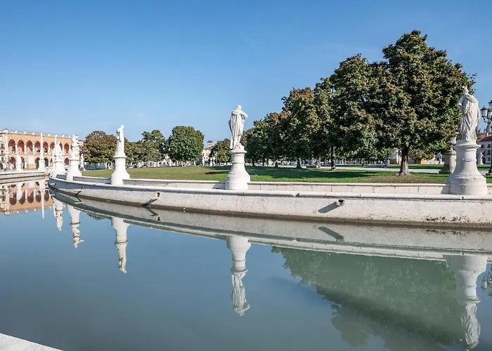 Διαμέρισμα Guesthost - Prato Della Valle Red & Blu Πάδοβα